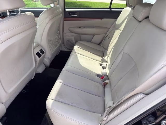 2014 Crystal Black Silica Subaru Outback 2.5i AWD SUV