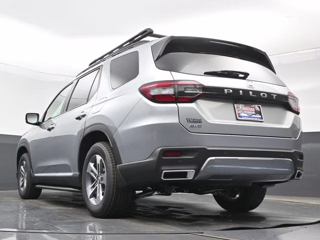 2026 Solar Silver Metallic Honda Pilot EX-L AWD SUV