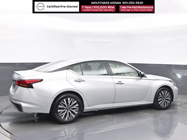 2024 Brilliant Silver Metallic Nissan Altima 2.5 SV FWD Sedan