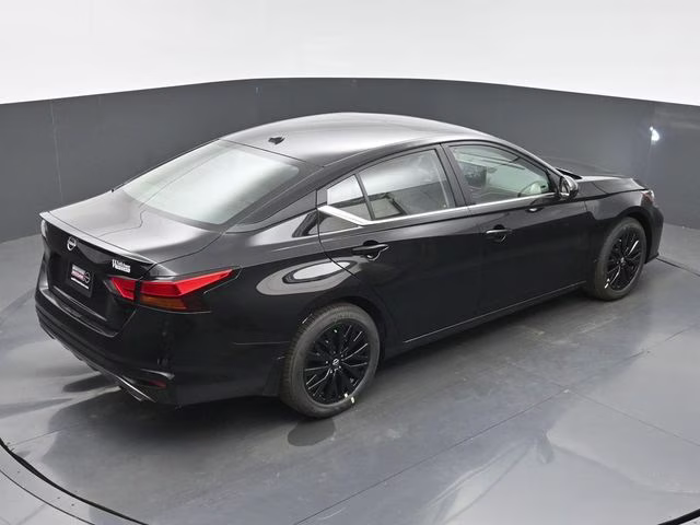 2026 Super Black Clearcoat Nissan Altima 2.5 SV FWD Sedan