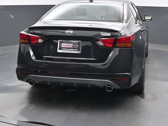 2026 Super Black Clearcoat Nissan Altima 2.5 SV FWD Sedan