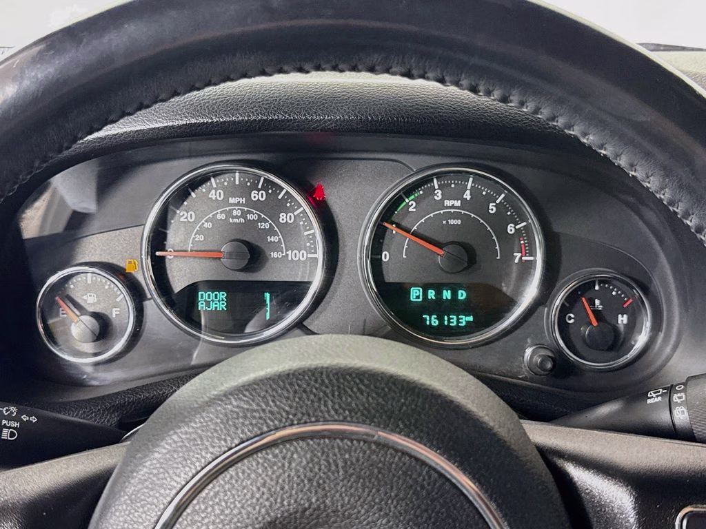 2018 Bright White Clearcoat Jeep Wrangler JK Unlimited Sport 4X4 SUV