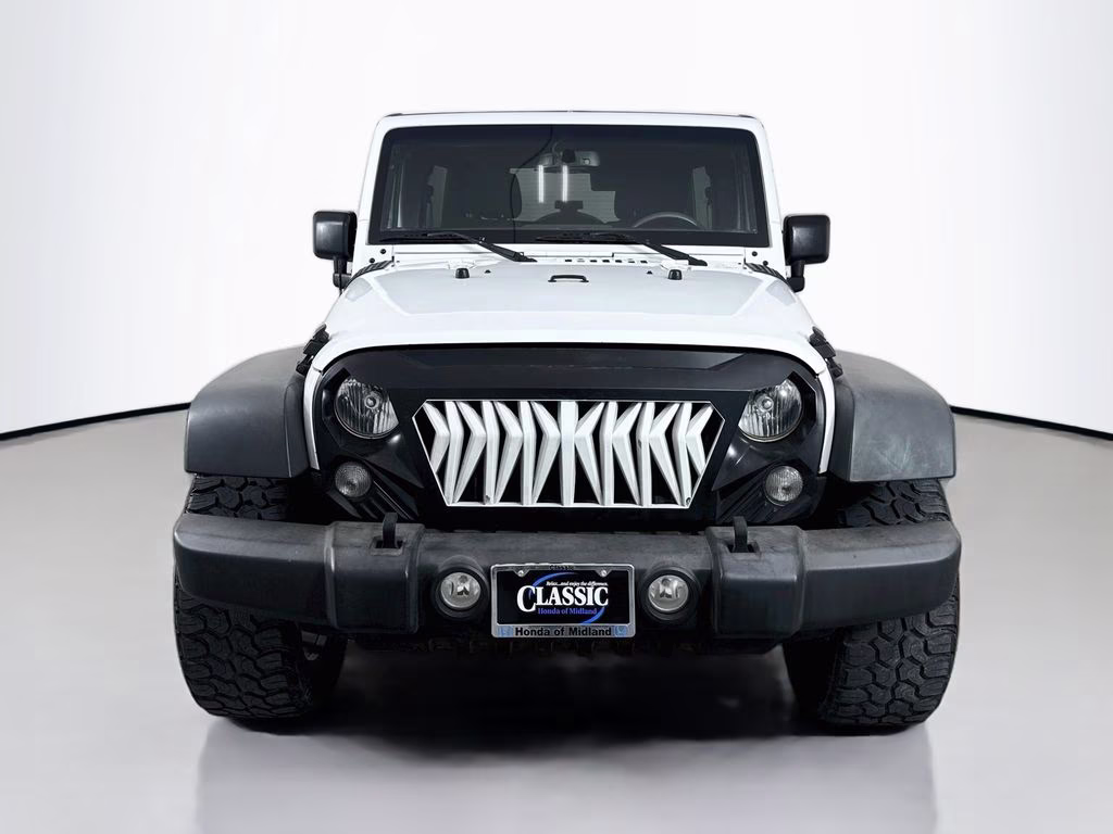 2018 Bright White Clearcoat Jeep Wrangler JK Unlimited Sport 4X4 SUV