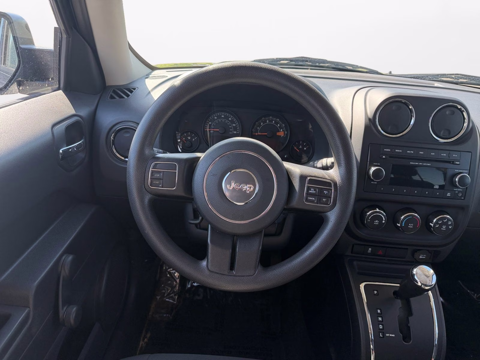 2015 Maximum Steel Metallic Clearcoat Jeep Patriot Sport 4X4 SUV