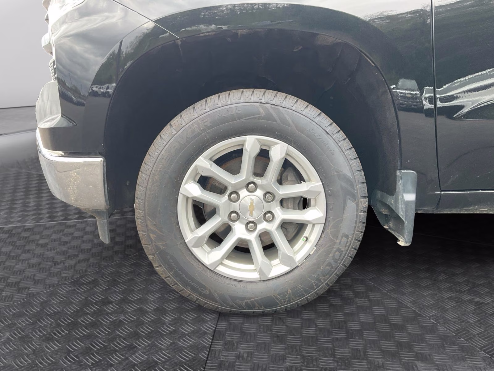 2022 Black Chevrolet Silverado 1500 LT 4X4 Truck