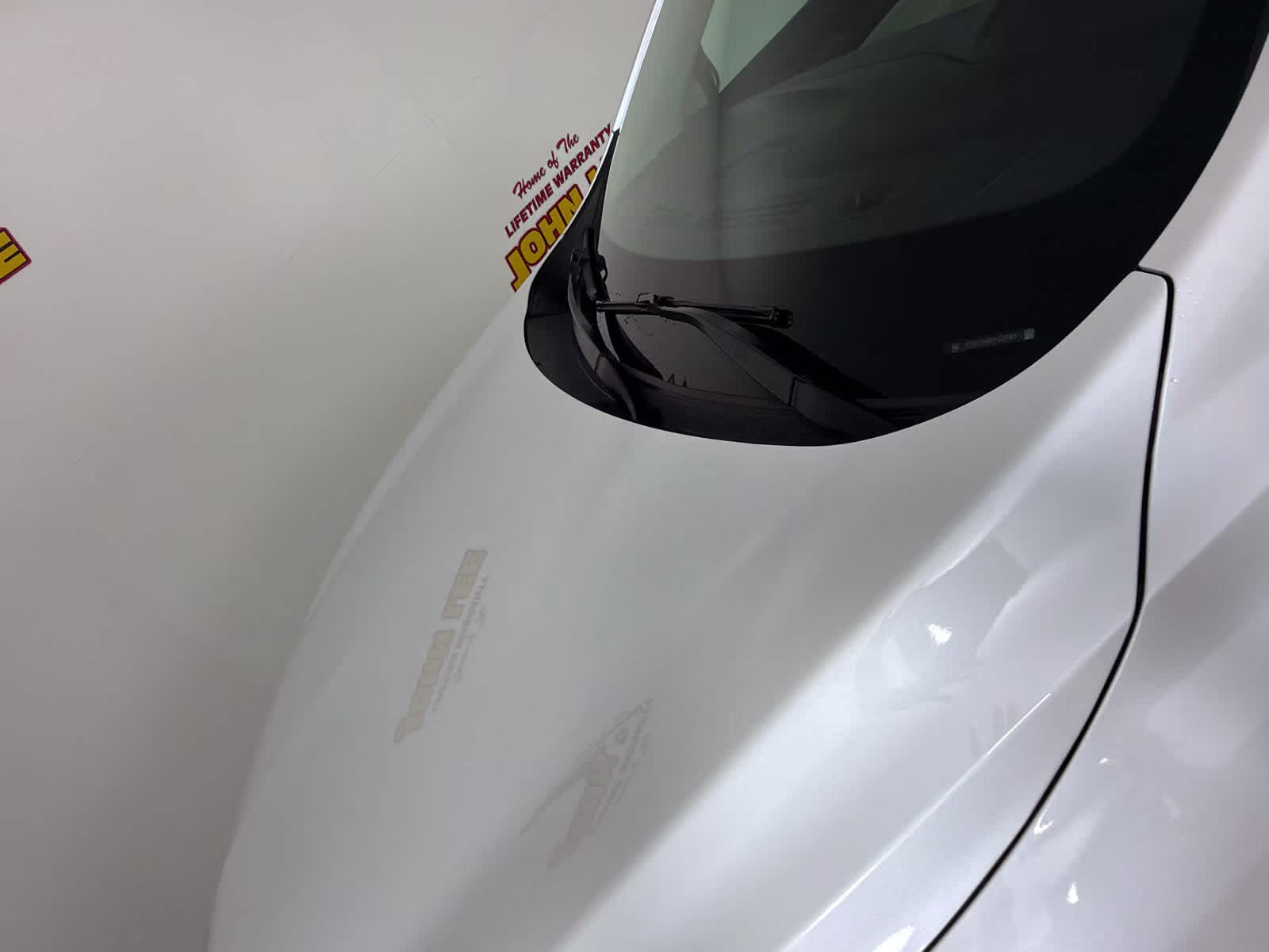 2023 White Frost Tricoat Buick Enclave Essence FWD SUV