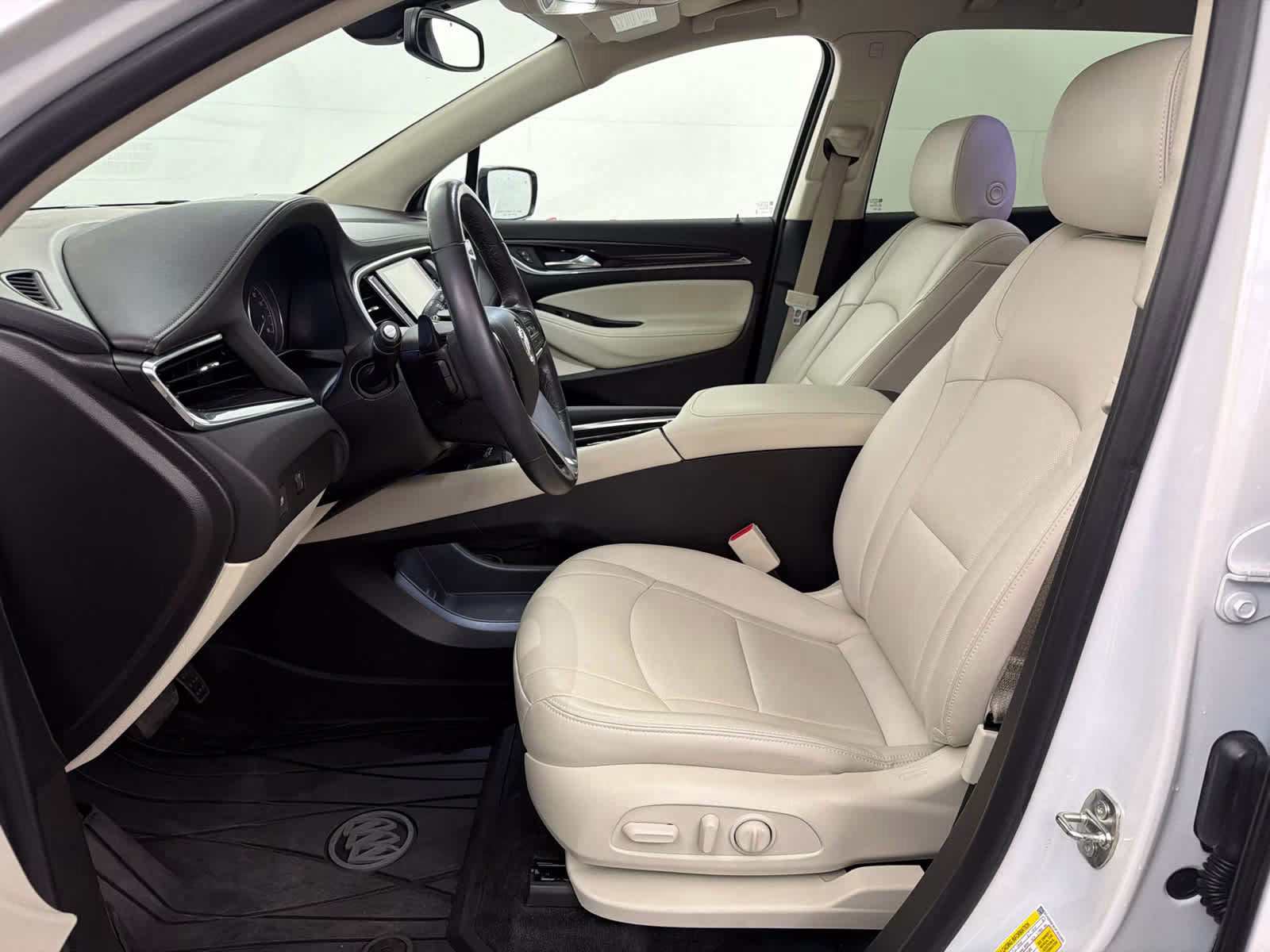 2023 White Frost Tricoat Buick Enclave Essence FWD SUV