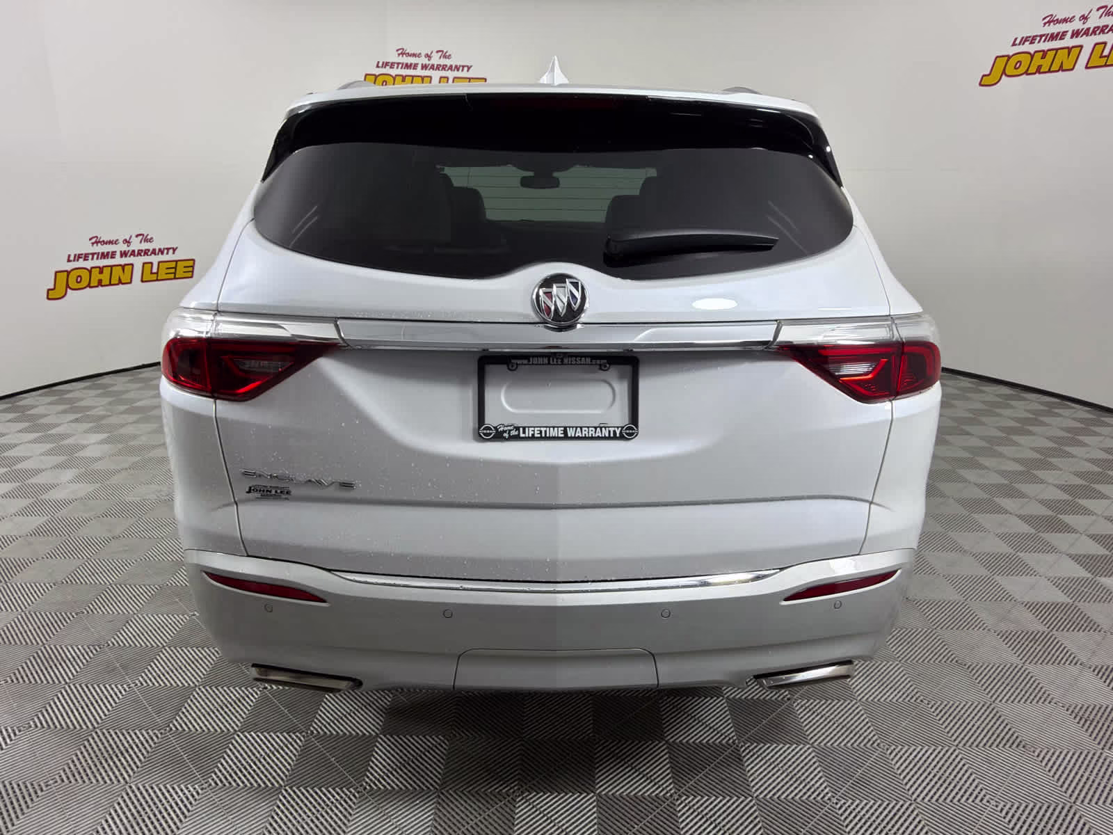 2023 White Frost Tricoat Buick Enclave Essence FWD SUV