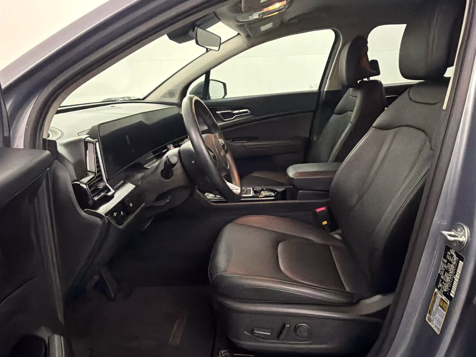 2023 Everlasting Silver Kia Sportage EX FWD SUV