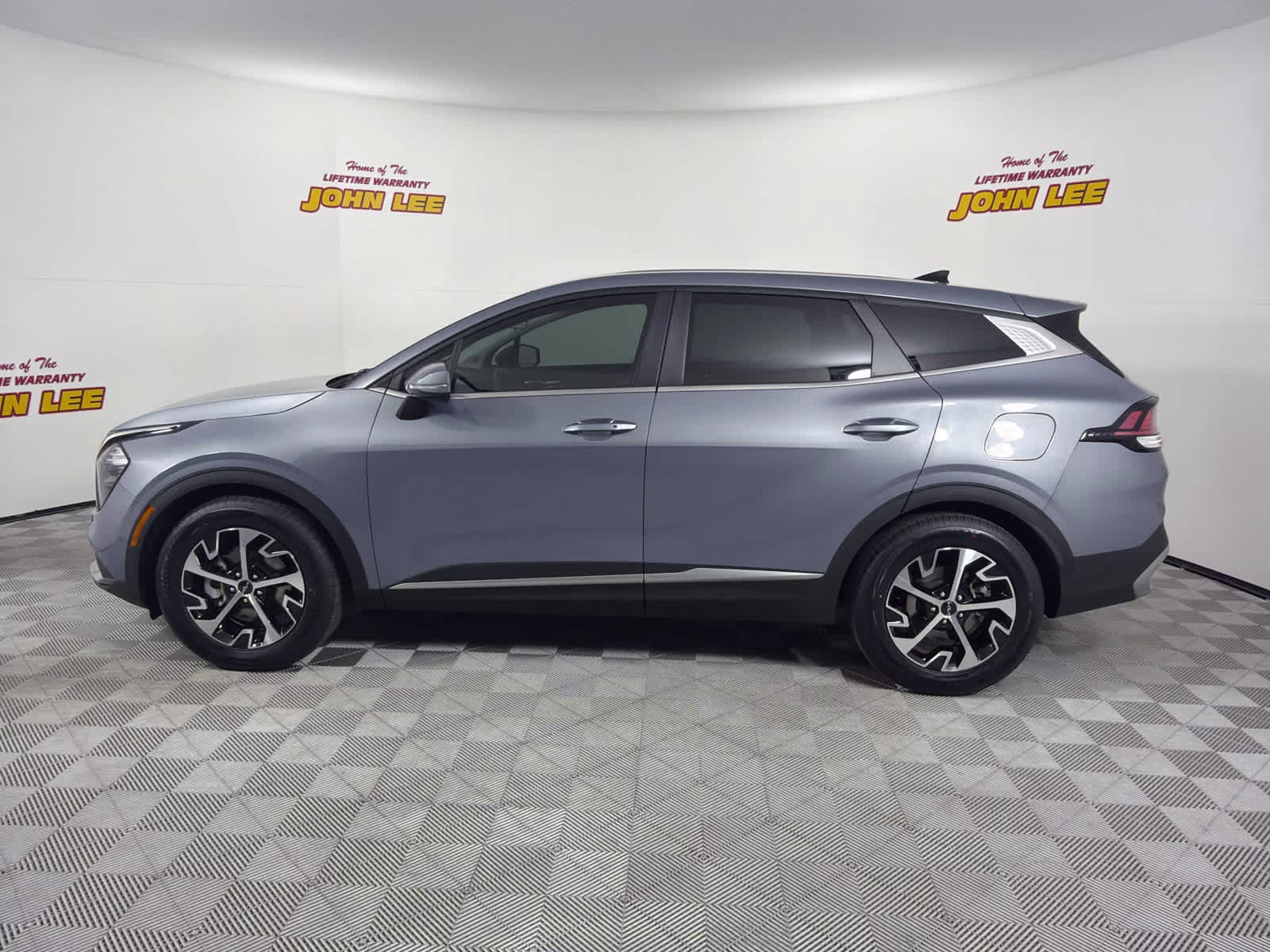 2023 Everlasting Silver Kia Sportage EX FWD SUV