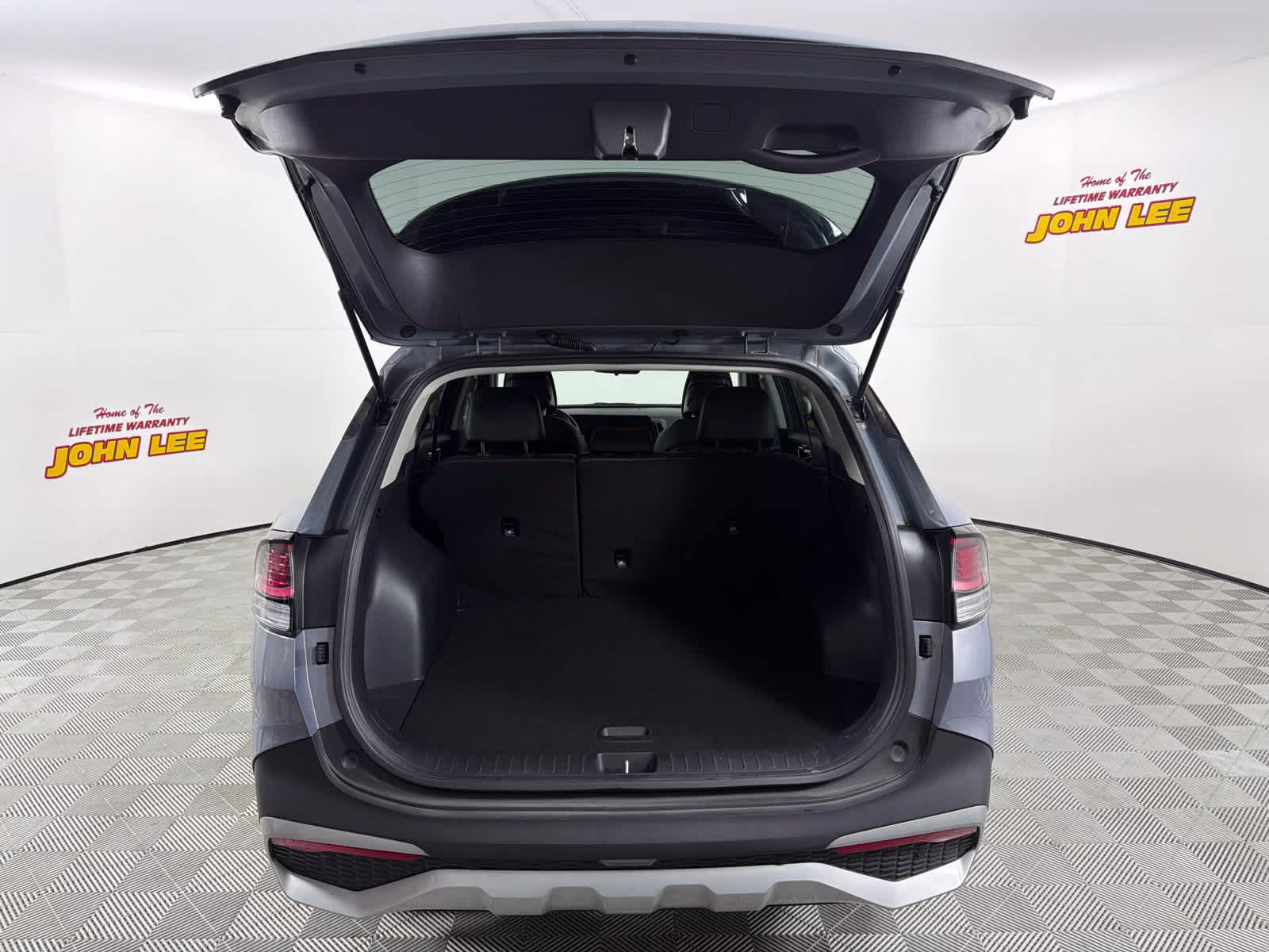 2023 Everlasting Silver Kia Sportage EX FWD SUV