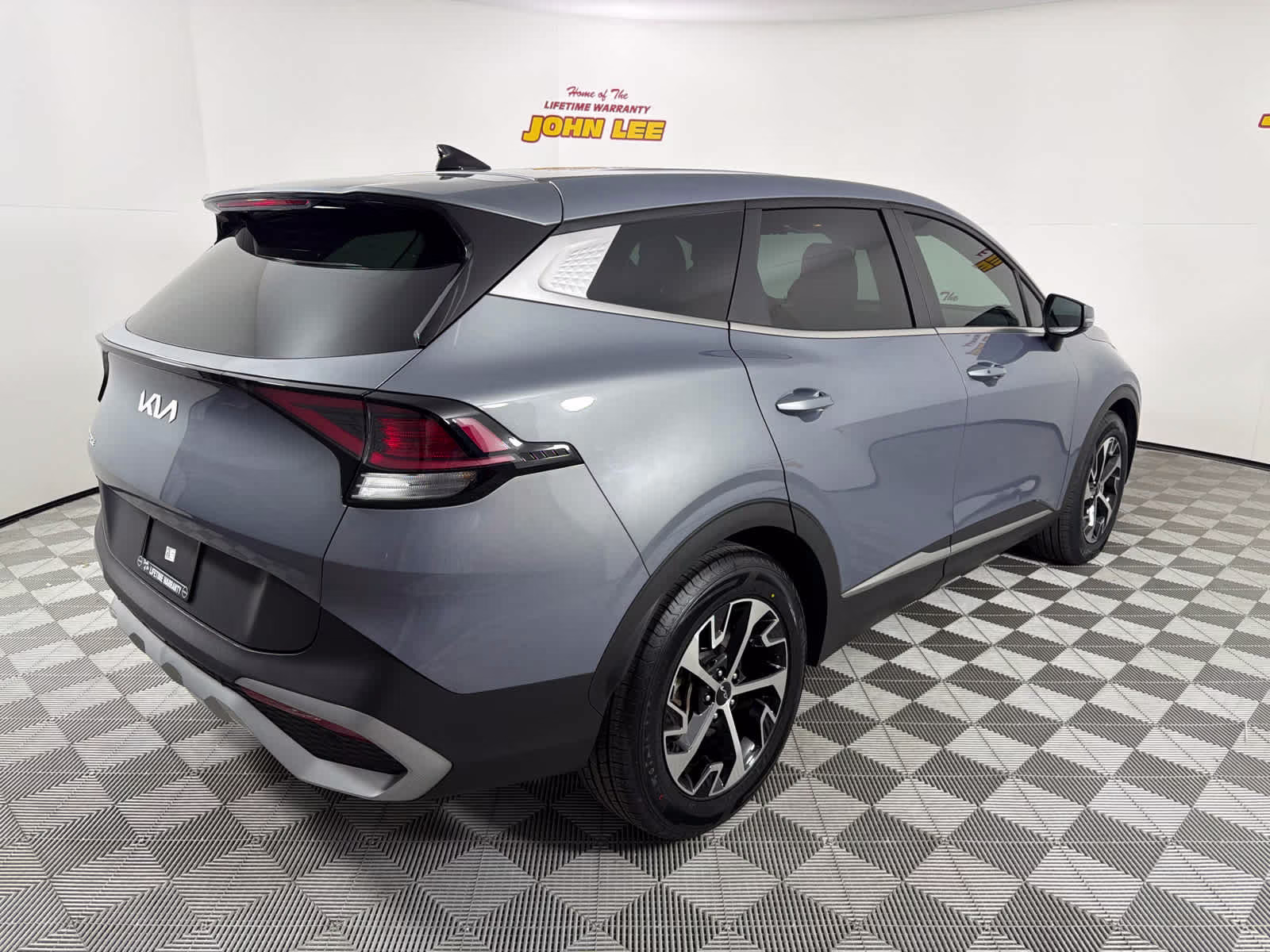 2023 Everlasting Silver Kia Sportage EX FWD SUV