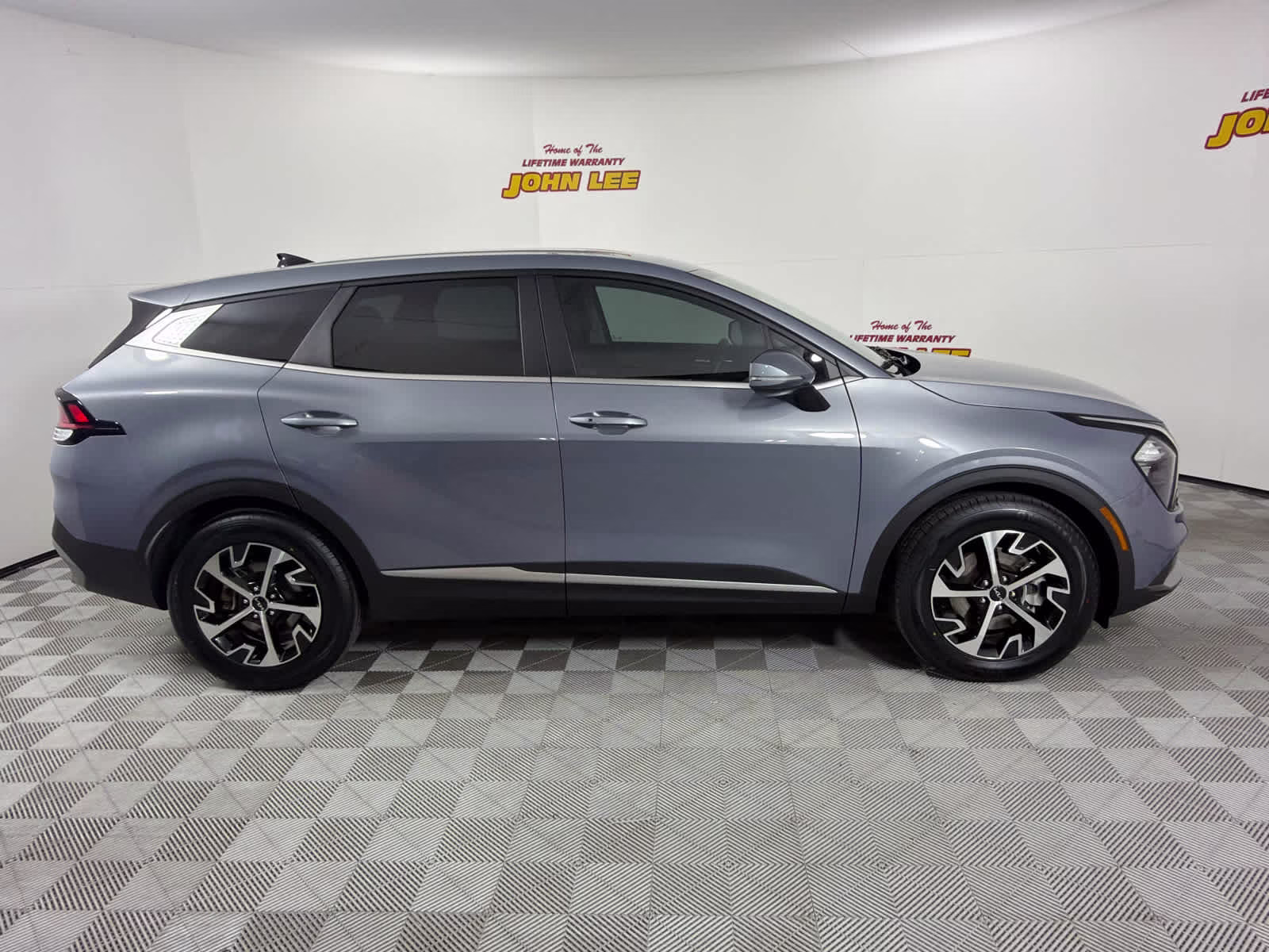 2023 Everlasting Silver Kia Sportage EX FWD SUV