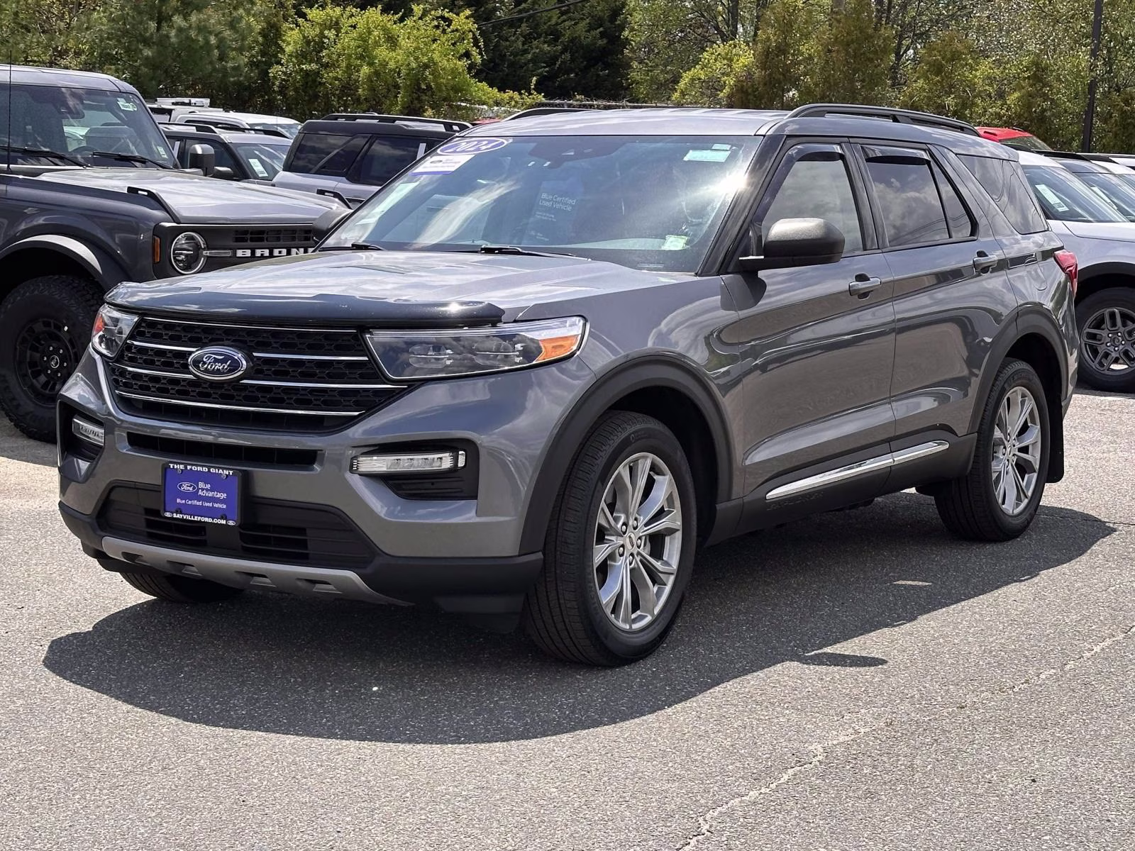2024 Carbonized Gray Metallic Ford Explorer XLT 4WD 4X4 SUV