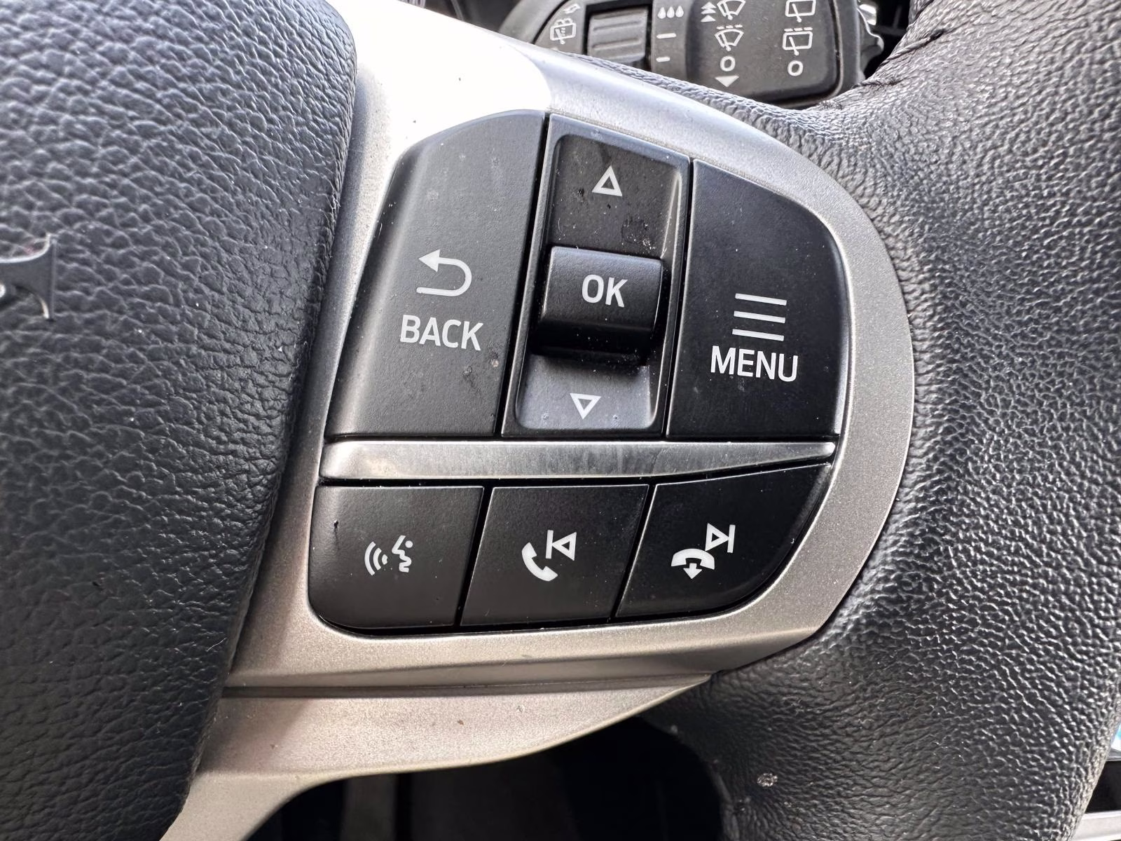 2024 Carbonized Gray Metallic Ford Explorer XLT 4WD 4X4 SUV