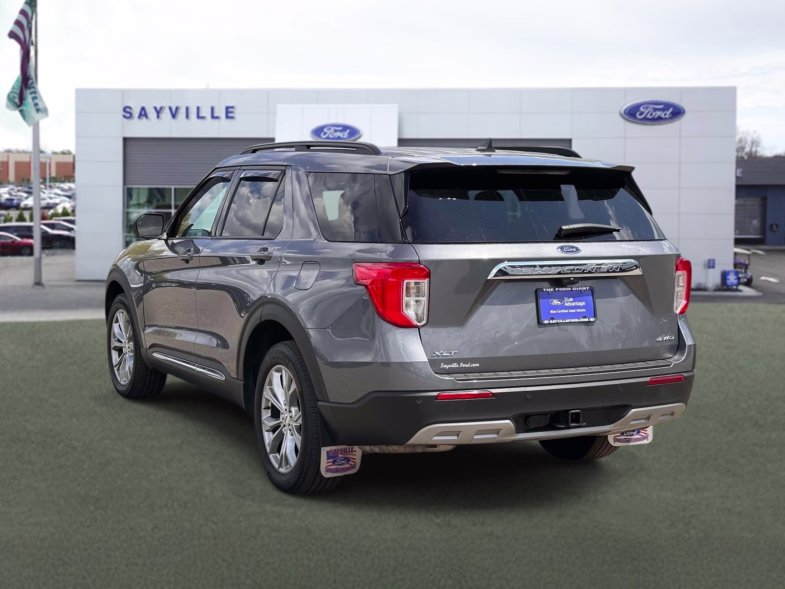 2024 Carbonized Gray Metallic Ford Explorer XLT 4WD 4X4 SUV
