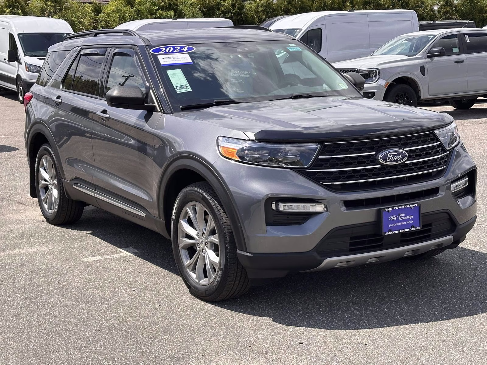 2024 Carbonized Gray Metallic Ford Explorer XLT 4WD 4X4 SUV