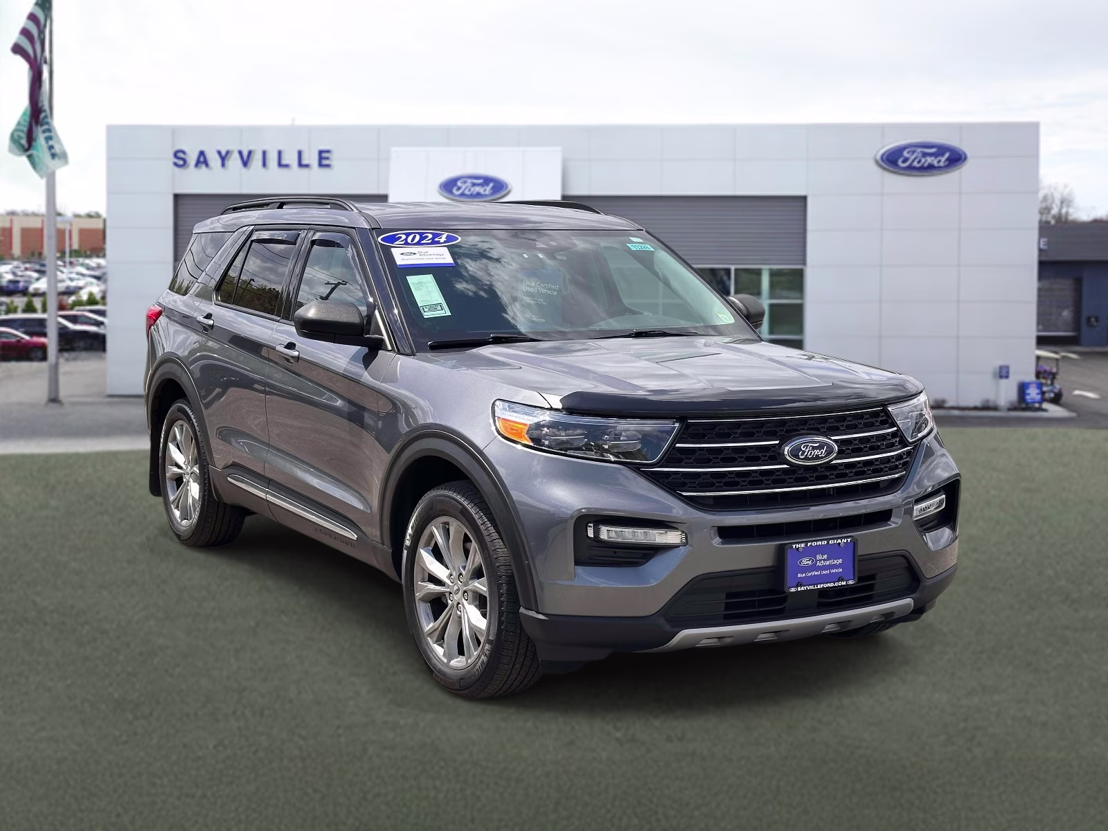 2024 Carbonized Gray Metallic Ford Explorer XLT 4WD 4X4 SUV