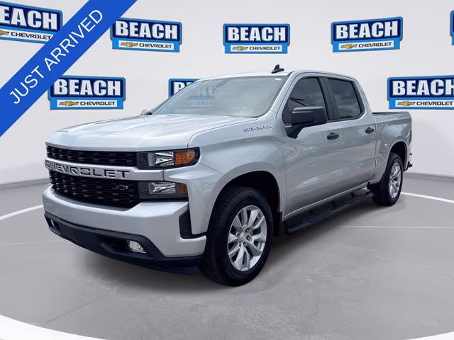 2021 Silver Ice Metallic Chevrolet Silverado 1500 Custom RWD Truck