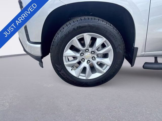 2021 Silver Ice Metallic Chevrolet Silverado 1500 Custom RWD Truck