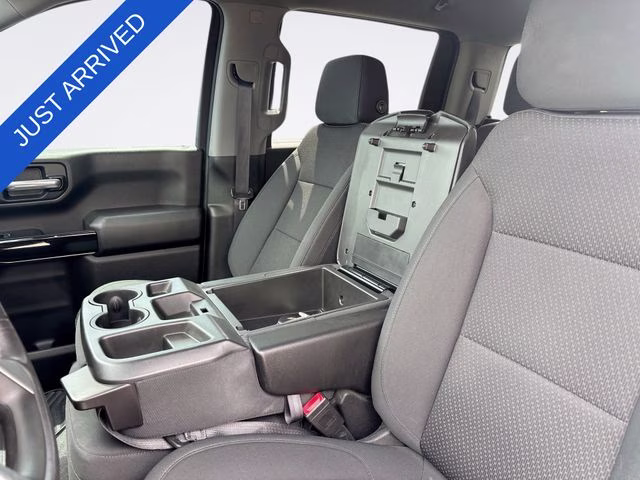 2021 Silver Ice Metallic Chevrolet Silverado 1500 Custom RWD Truck