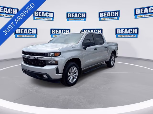 2021 Silver Ice Metallic Chevrolet Silverado 1500 Custom RWD Truck