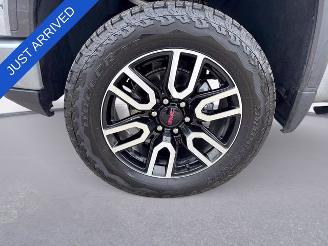 2024 Sterling Metallic GMC Sierra 1500 AT4 4X4 Truck
