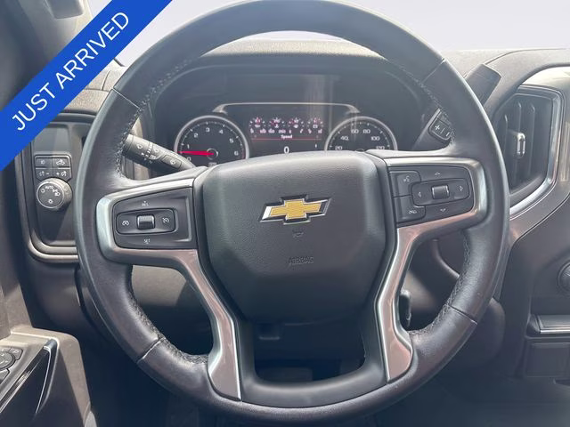 2021 Silver Ice Metallic Chevrolet Silverado 1500 Custom RWD Truck
