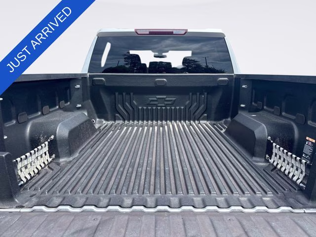 2021 Silver Ice Metallic Chevrolet Silverado 1500 Custom RWD Truck