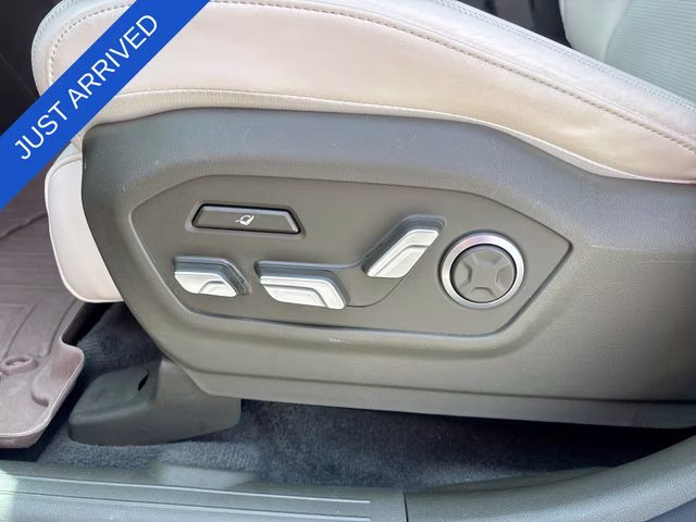2024 Green Hyundai Santa Fe Calligraphy FWD SUV