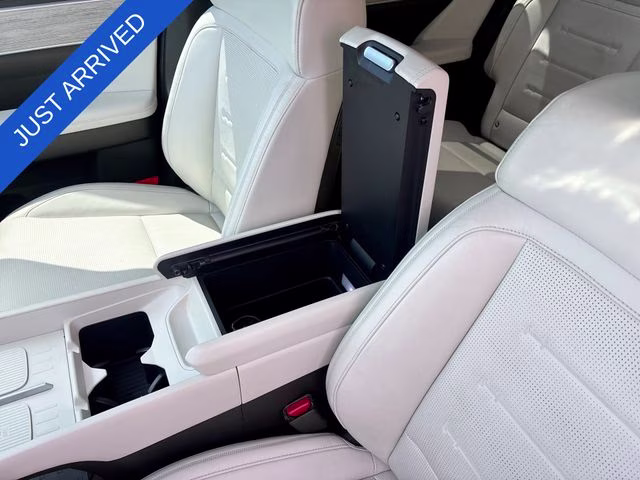 2024 Green Hyundai Santa Fe Calligraphy FWD SUV