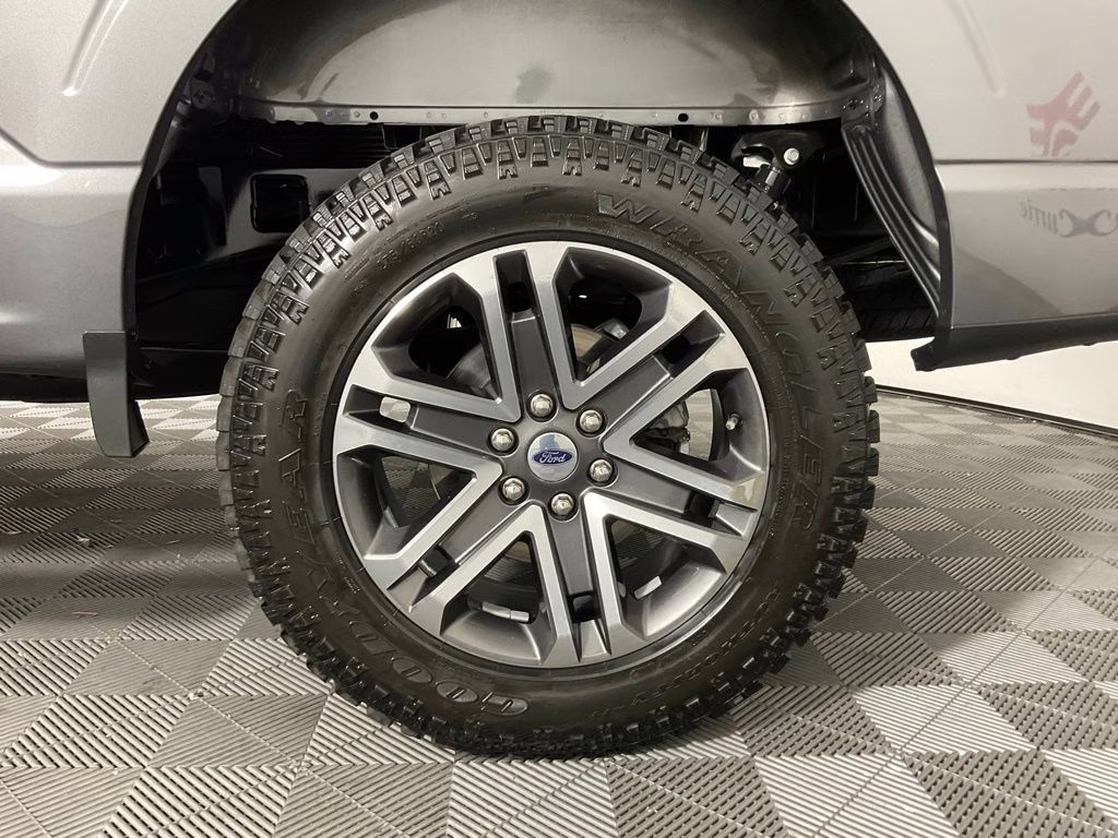 2021 Gray Metallic Ford F-150 XL RWD Truck