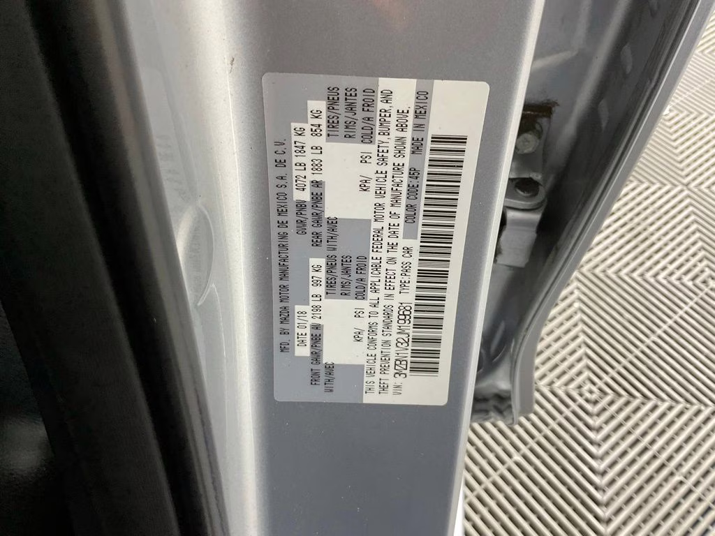 2018 Sonic Silver Metallic Mazda Mazda3 Touring FWD Sedan
