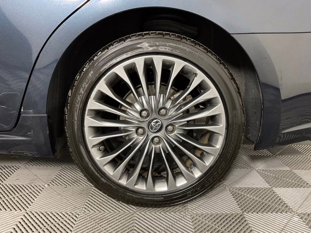 2016 Cosmic Gray Mica Toyota Avalon Limited FWD Sedan