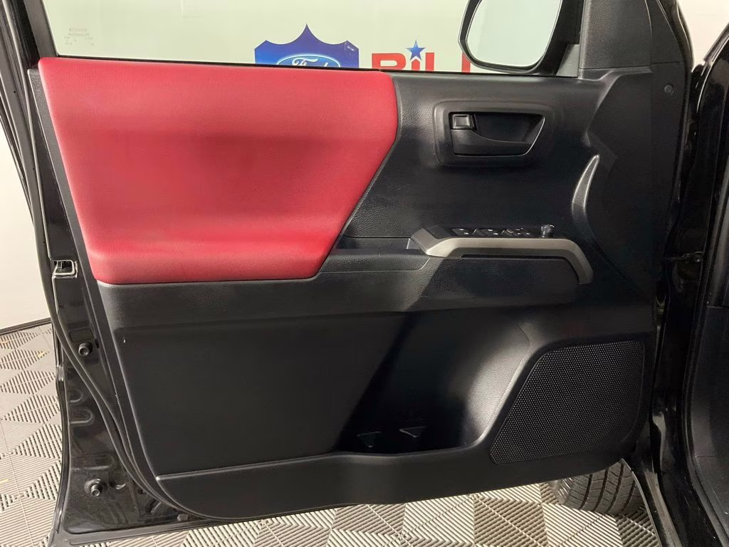 2021 Midnight Black Metallic Toyota Tacoma SR5 RWD Truck