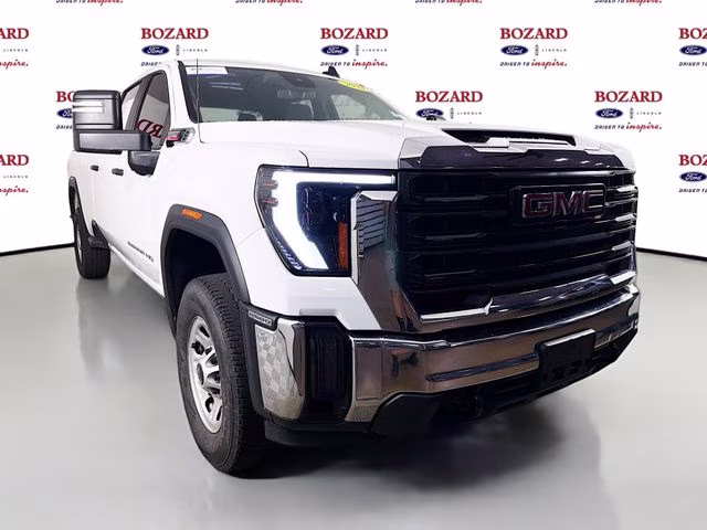 2024 GMC Sierra 4WD Crew Cab Standard Box Pro's photo