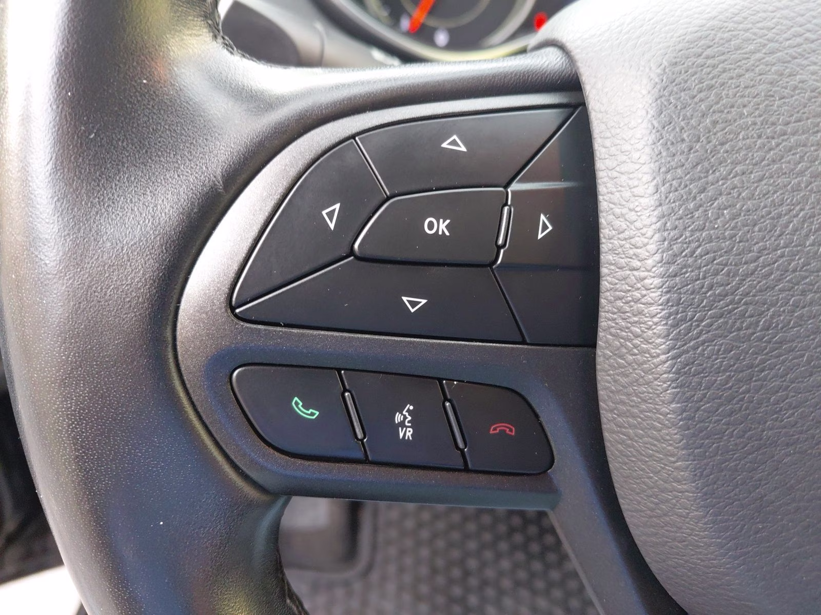 2019 Diamond Black Crystal Pearlcoat Jeep Cherokee Trailhawk 4X4 SUV