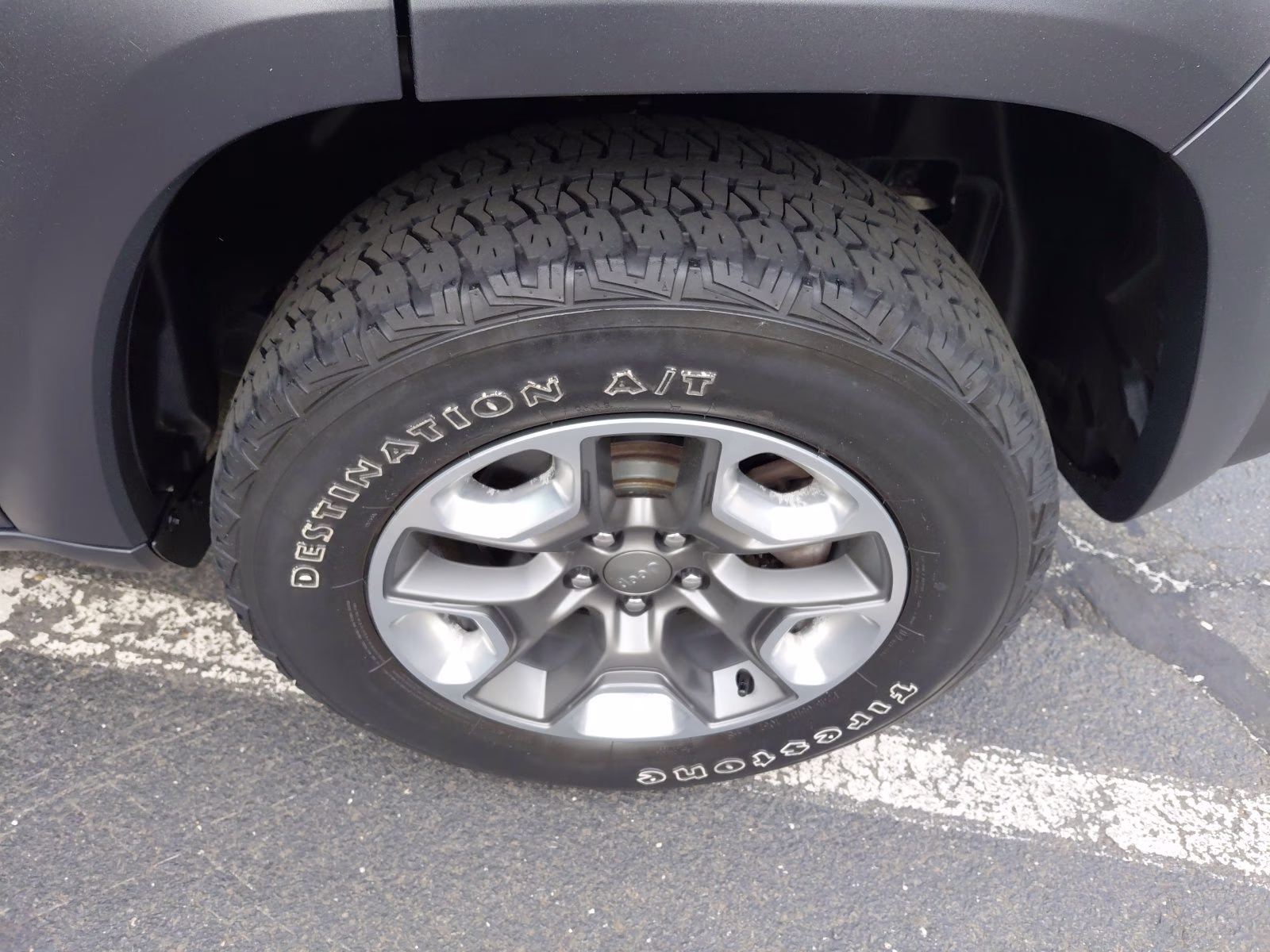 2019 Diamond Black Crystal Pearlcoat Jeep Cherokee Trailhawk 4X4 SUV