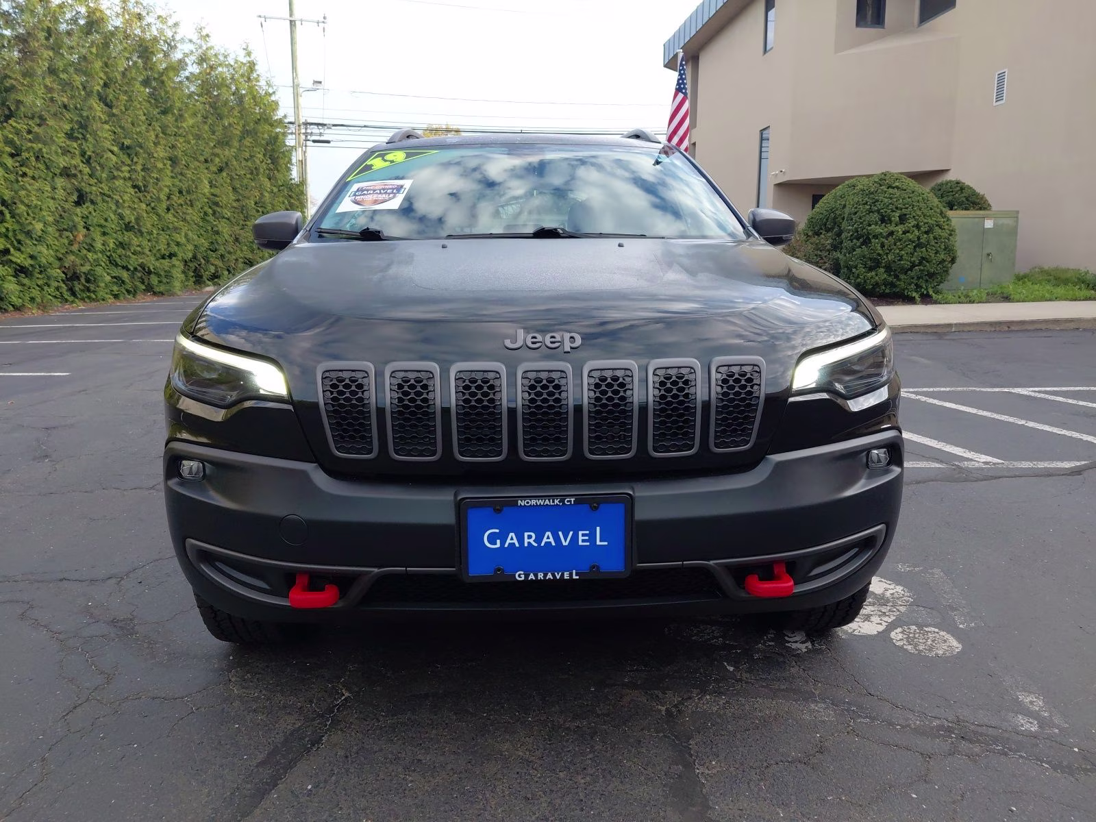 2019 Diamond Black Crystal Pearlcoat Jeep Cherokee Trailhawk 4X4 SUV