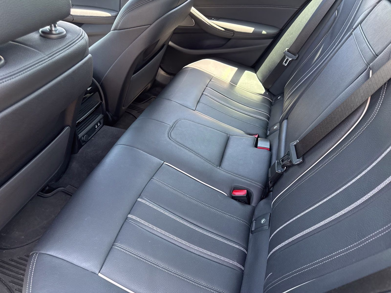 2023 Skyscraper Gray Metallic BMW 5 Series 530e iPerformance AWD Sedan