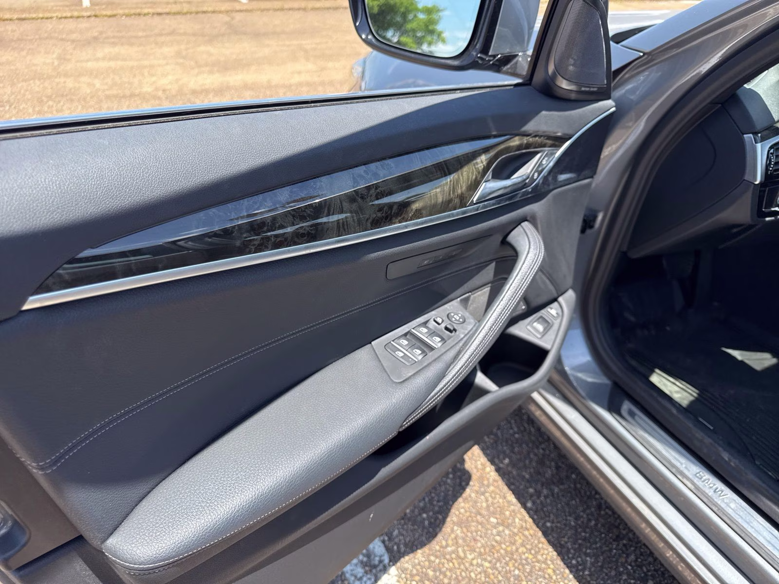 2023 Skyscraper Gray Metallic BMW 5 Series 530e iPerformance AWD Sedan