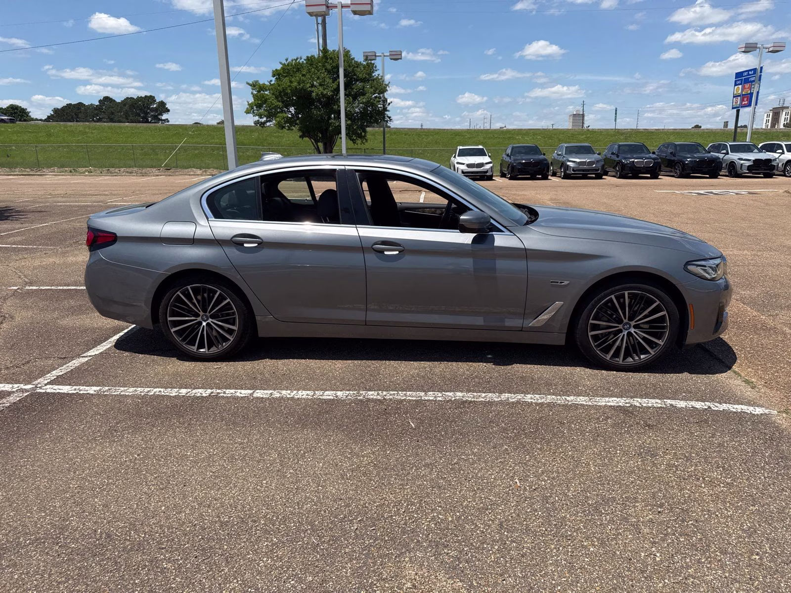 2023 Skyscraper Gray Metallic BMW 5 Series 530e iPerformance AWD Sedan