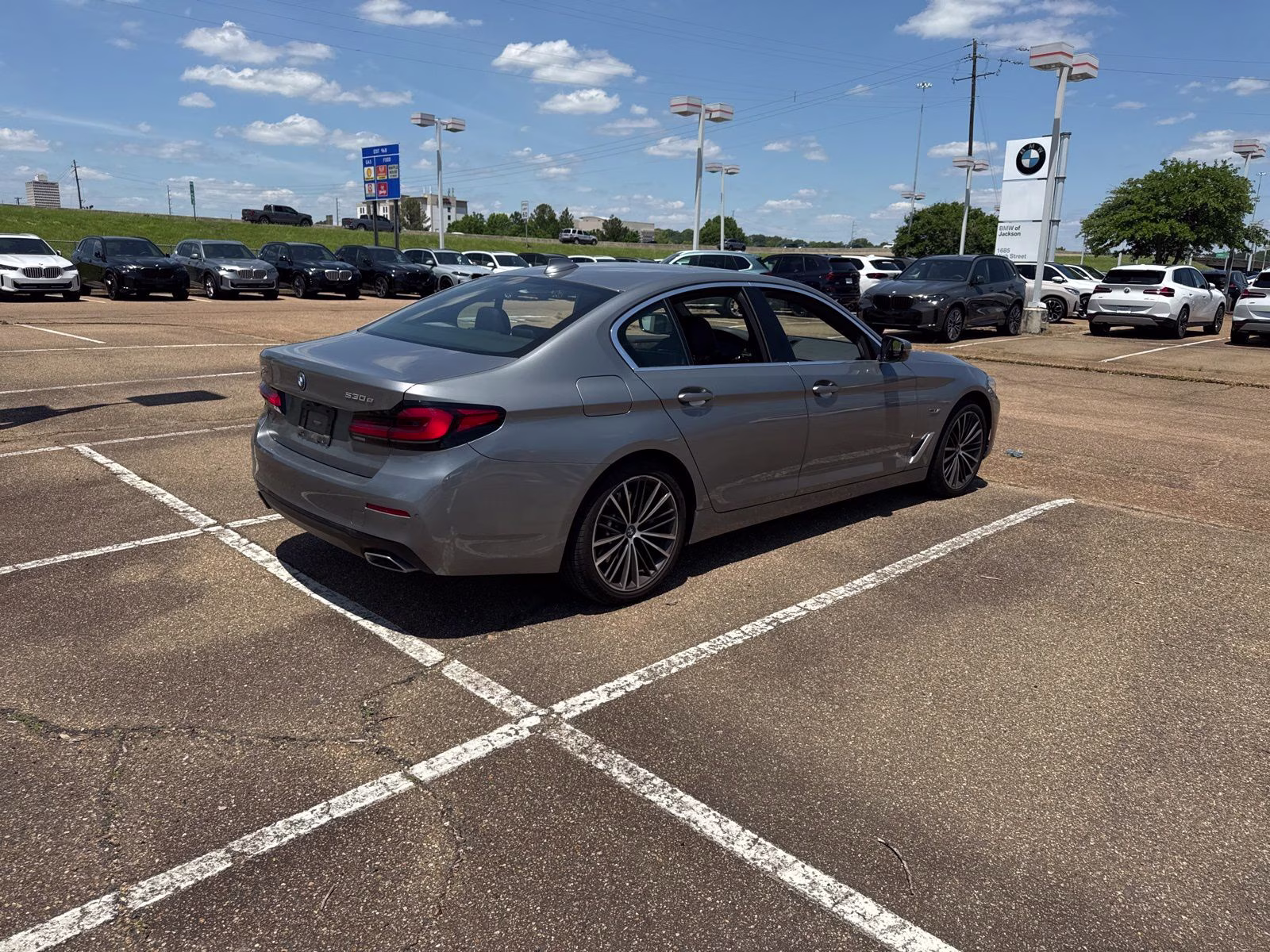 2023 Skyscraper Gray Metallic BMW 5 Series 530e iPerformance AWD Sedan