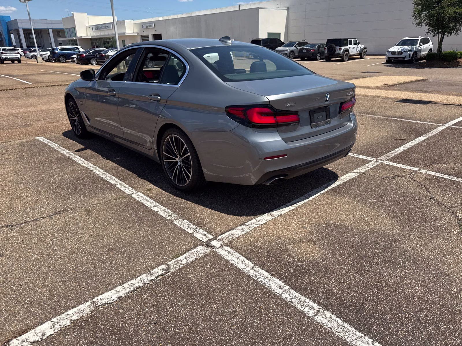 2023 Skyscraper Gray Metallic BMW 5 Series 530e iPerformance AWD Sedan