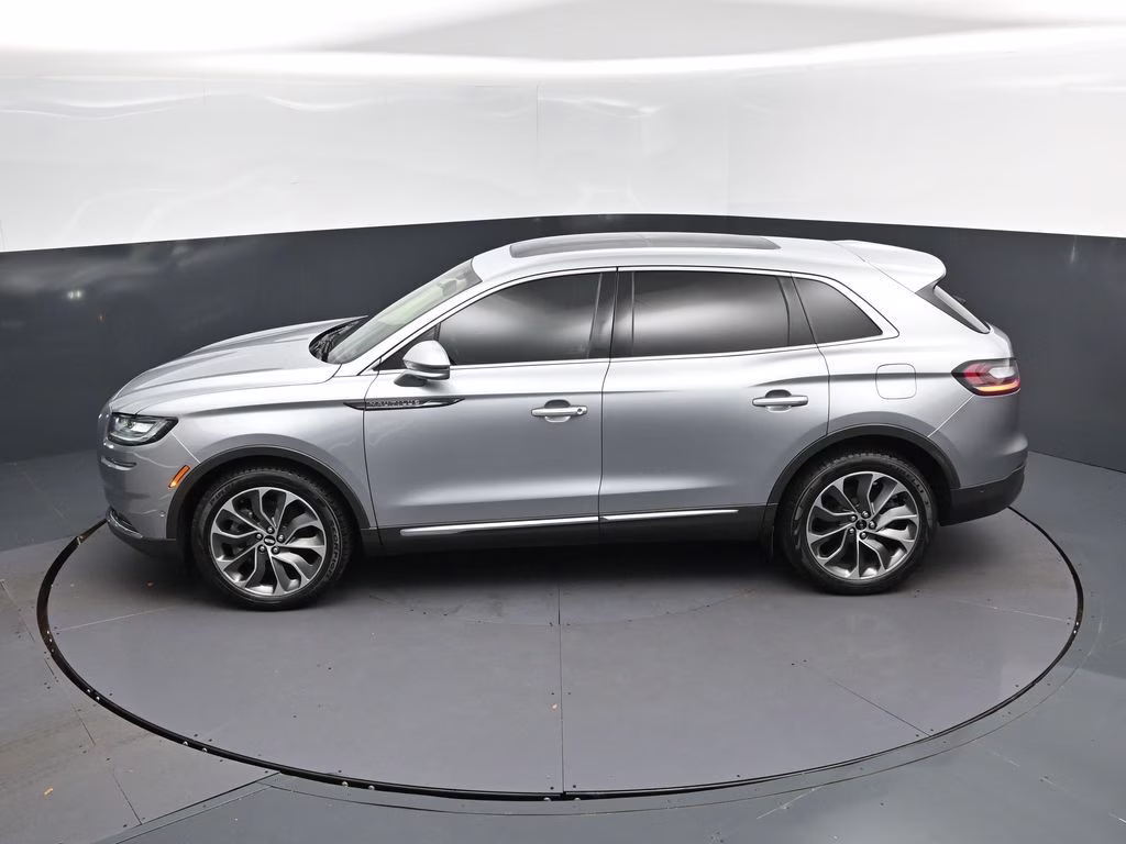 2023 Radiance Metallic Lincoln Nautilus Reserve AWD SUV