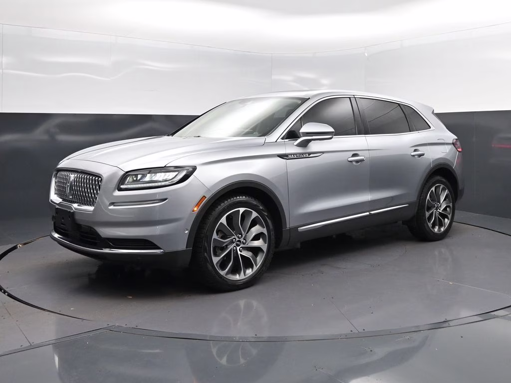 2023 Radiance Metallic Lincoln Nautilus Reserve AWD SUV