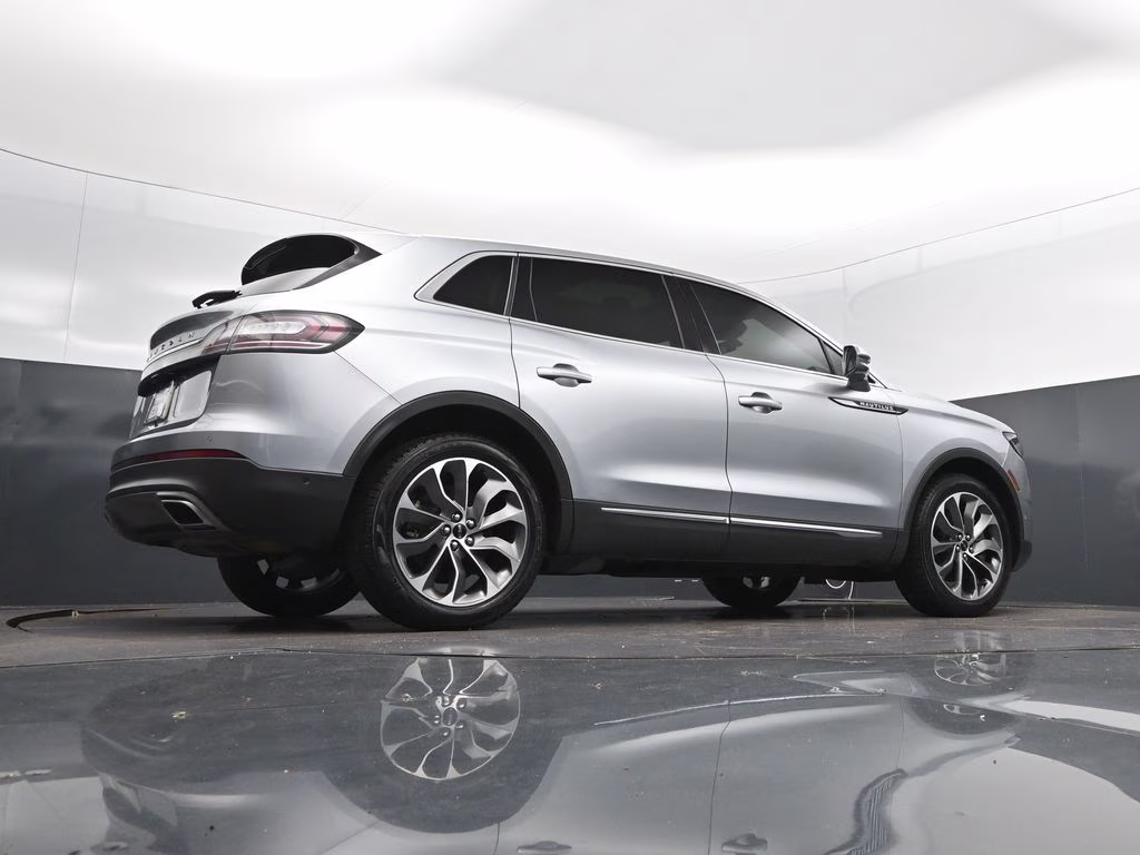 2023 Radiance Metallic Lincoln Nautilus Reserve AWD SUV