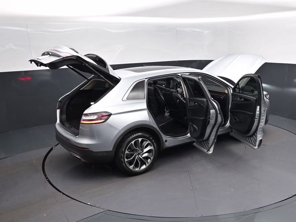 2023 Radiance Metallic Lincoln Nautilus Reserve AWD SUV