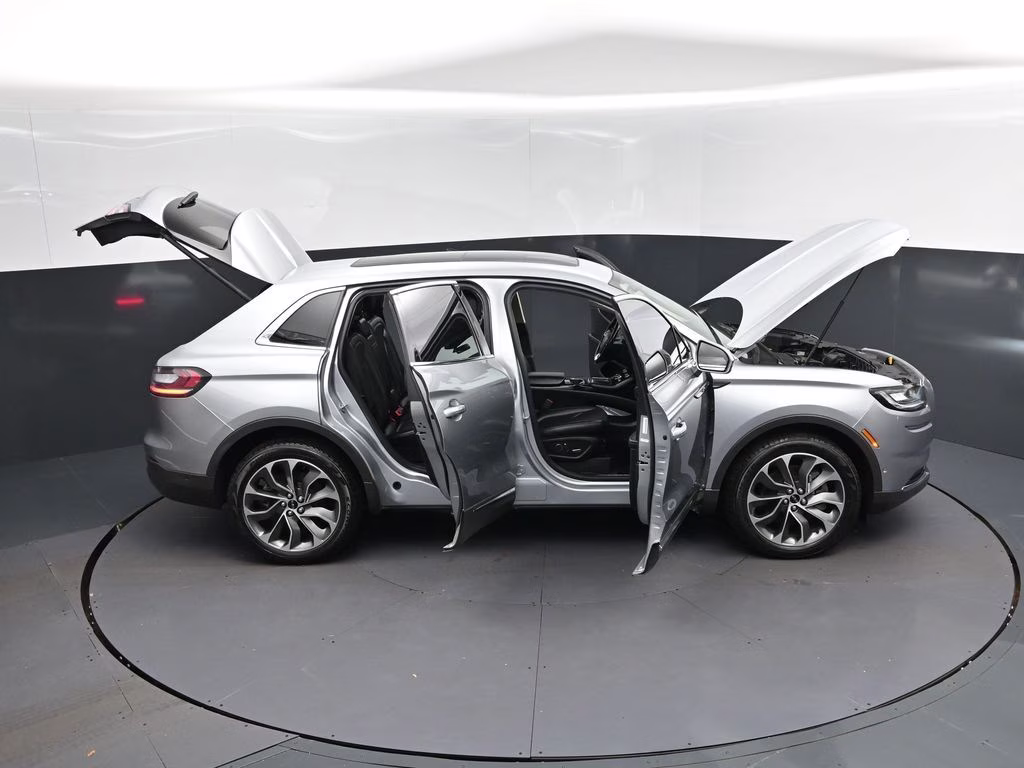 2023 Radiance Metallic Lincoln Nautilus Reserve AWD SUV