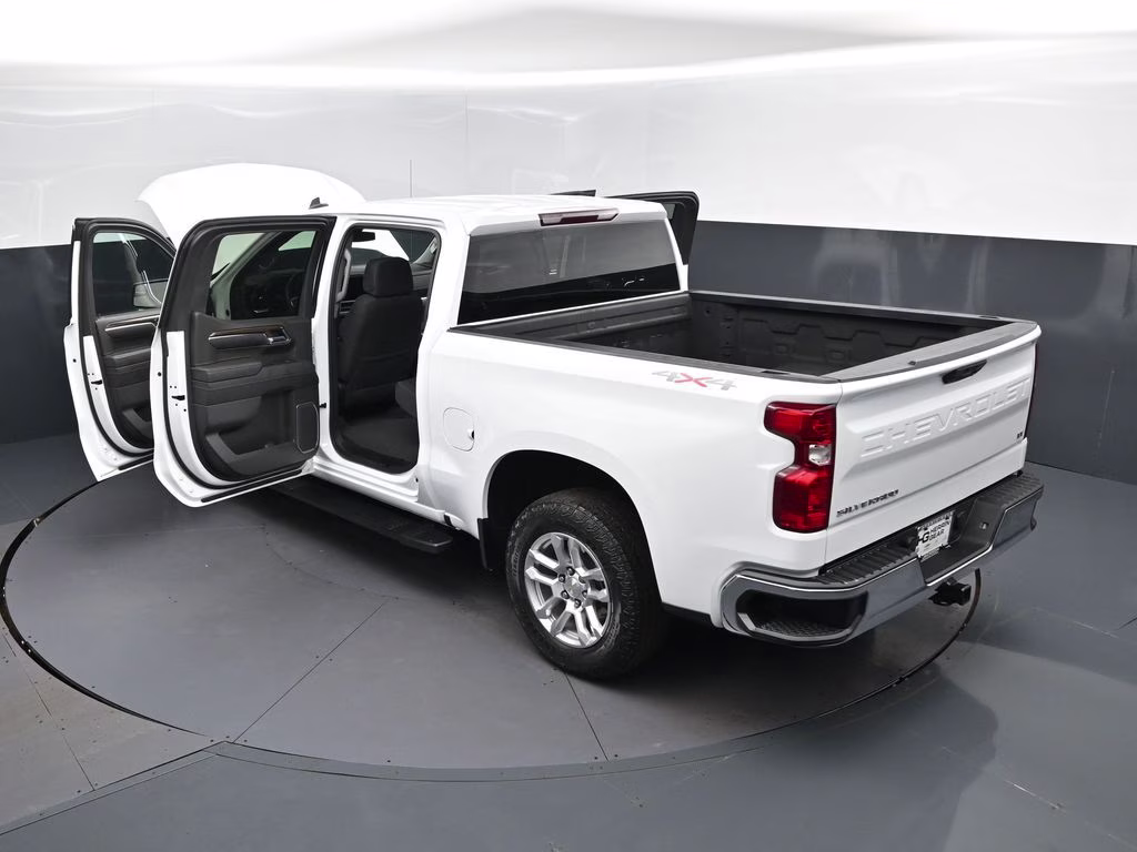 2023 Summit White Chevrolet Silverado 1500 LT 4X4 Truck